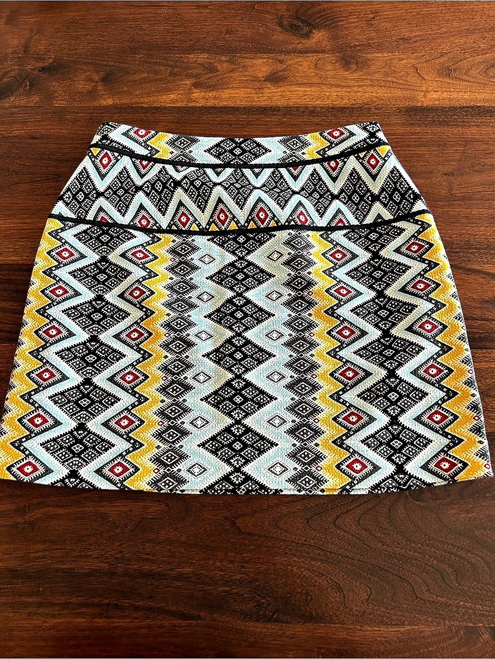 LOFT Geometric Mini Skirt - Like New